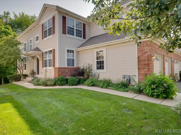 272 Remington Dr, Saint Charles, IL 60175