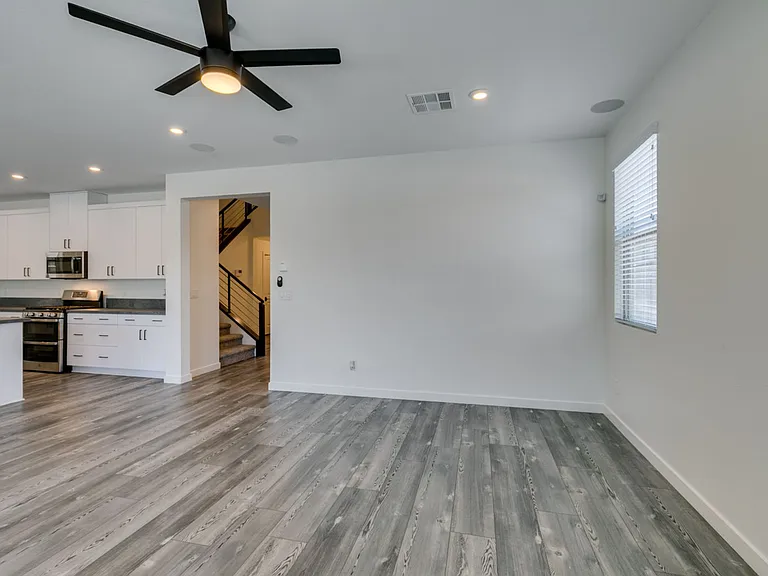 6915 Fordham Creek St — Photo 12