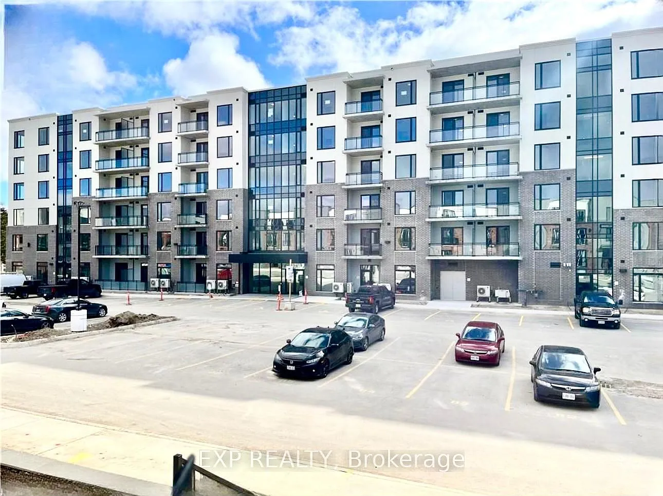 2 bed, $2,195 — Photo 1