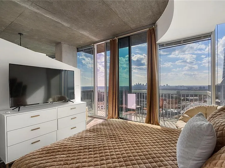 3324 Peachtree Rd NE #2208 — Photo 15