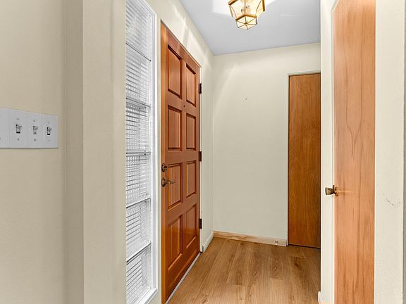 4th image of 5707 N Biltmore Ave