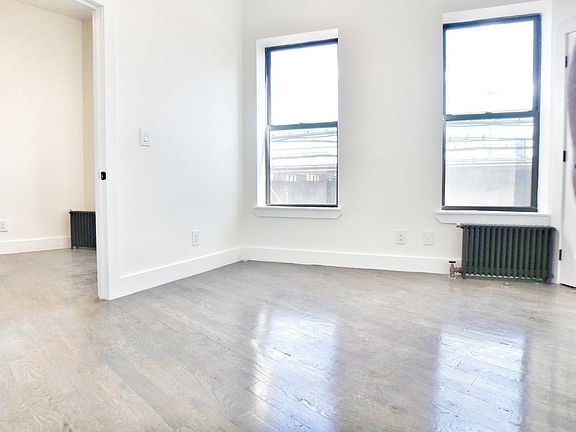 4th image of 53-23 Roosevelt Ave #3C