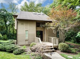 740 Kentshire Dr, Centerville, OH 45459