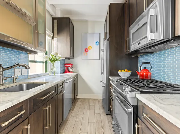 131 East 93rd Street 3D image 3 of 8