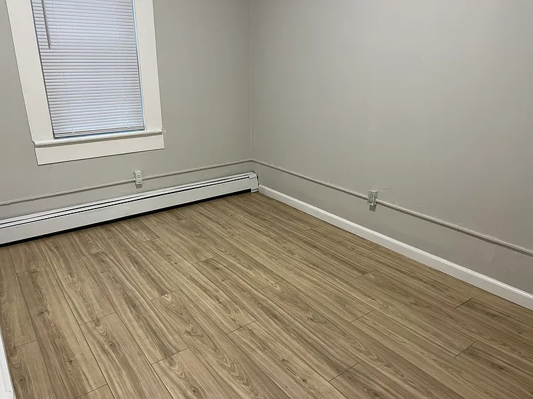 52 Gifford Ave #2 — Photo 18