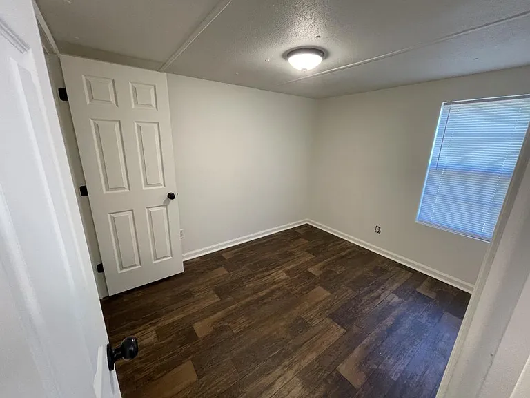94 Knox Dr — Photo 9