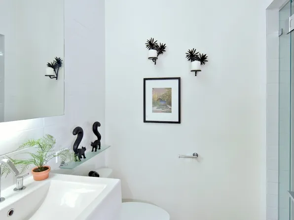 440 East 23rd Street image 7 of 15