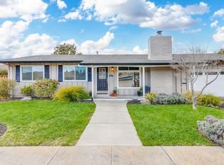 227 Valley Oaks Dr, Santa Rosa, CA 95409