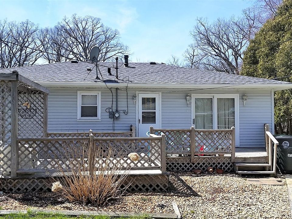 2nd image of 807 S Ash St