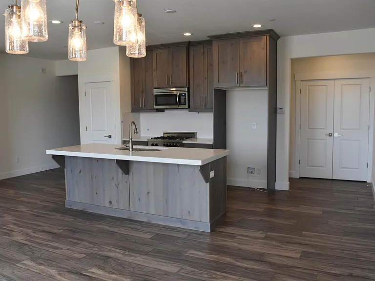 3041 Cedar Dr #2 — Photo 2