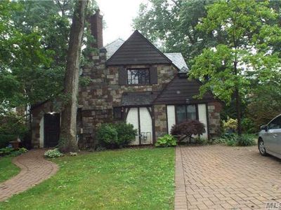 22 Parkwold Dr E, Valley Stream, NY, 11580