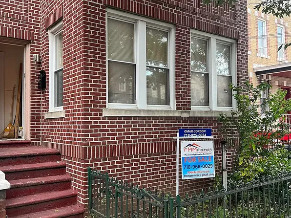 388 E 48th St, Brooklyn, NY 11203