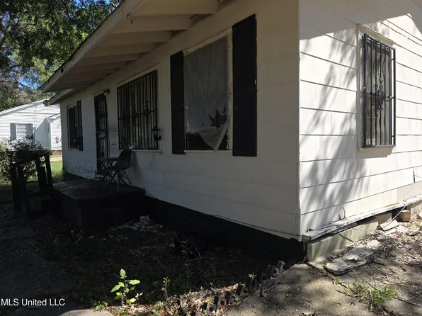 5063 Sharp St, Jackson, MS 39209