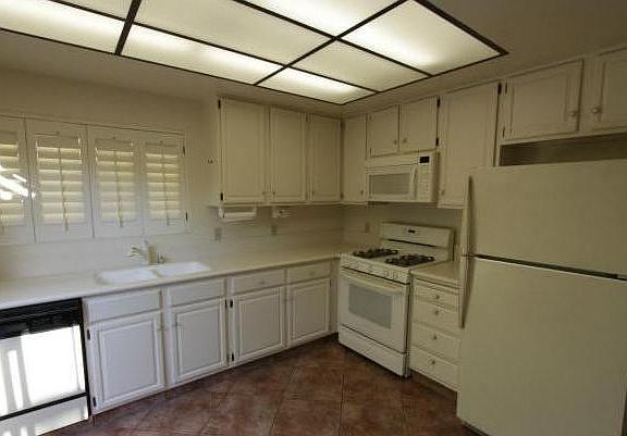 5th image of 421 Willamette Ln