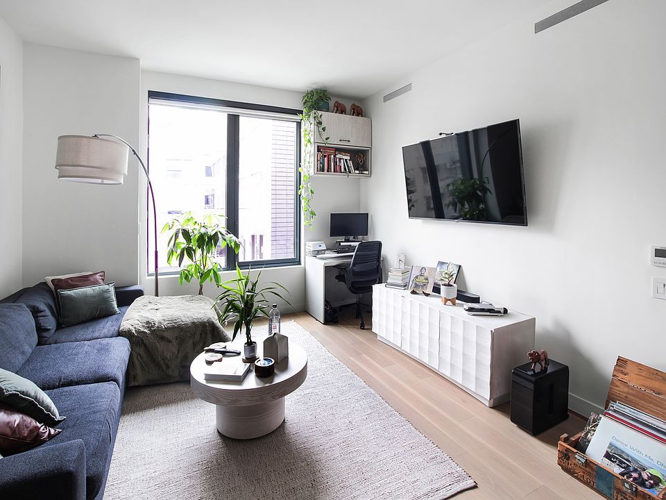 1st image of 215 N 10th St #5J