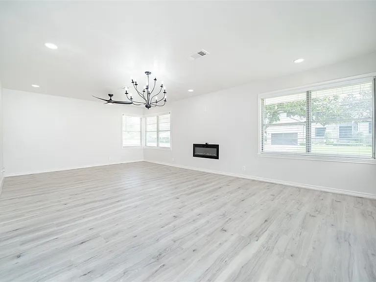 5027 Darnell St — Photo 5