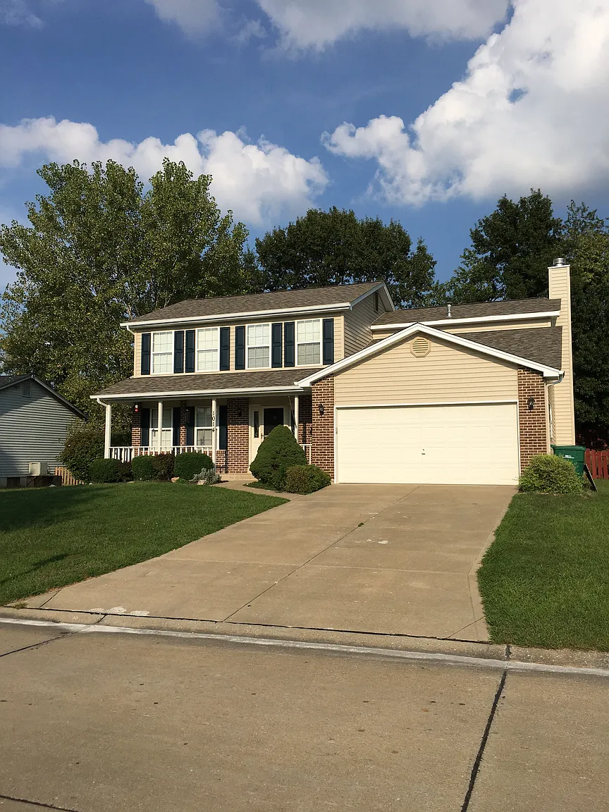 1014 N Brampton Dr photo 1