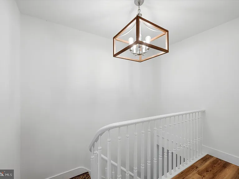 228 Cloud St #UPPER — Photo 6
