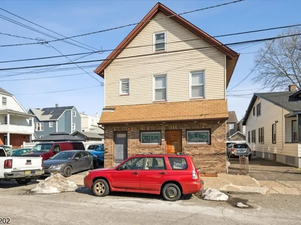 77 Maple Ave #77, Wallington Boro, NJ 07057