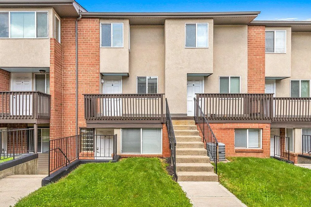 2 bed, 750 sqft, $1,100 — Photo 1