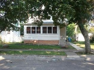 743 S Poplar Ave, Kankakee, IL 60901