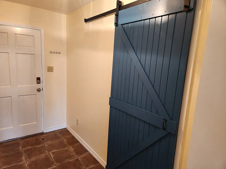 1015 Old Mill Rd #1 — Photo 3