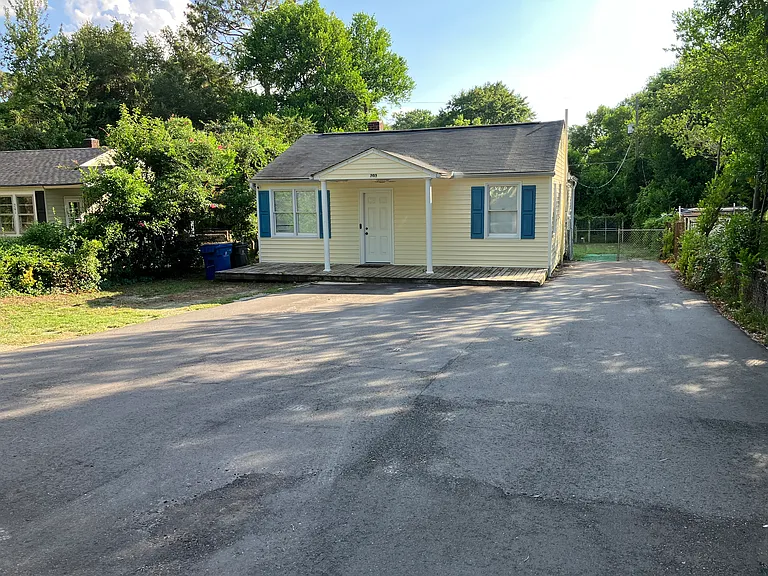 203 Branham St — Photo 1