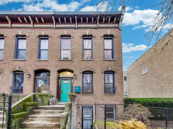 902 S Claremont Ave, Chicago, IL 60612