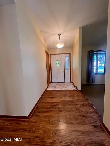2nd image of 6 St Francis Lane