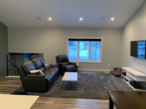 3rd image of 3179 43rd Ave S