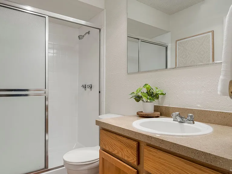 Deerfield Estates - First Months Rent FREE *Select Units Only* — Photo 34