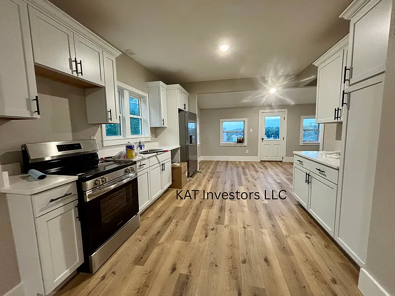 168 Blain St — Photo 4