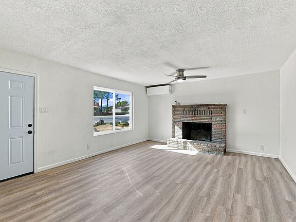 3rd image of 10247 Salmon Creek Rd