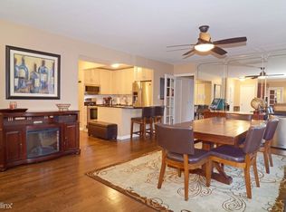 1445 N State Pkwy APT 303, Chicago, IL