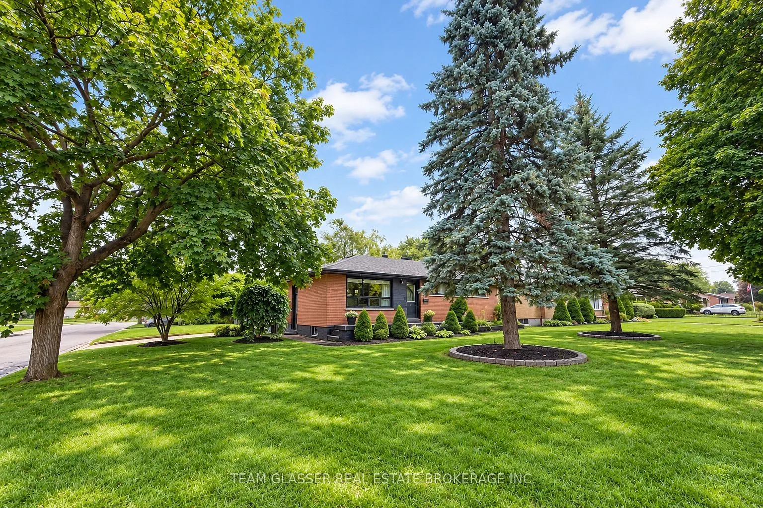 3 bed, $2,600 — Photo 2