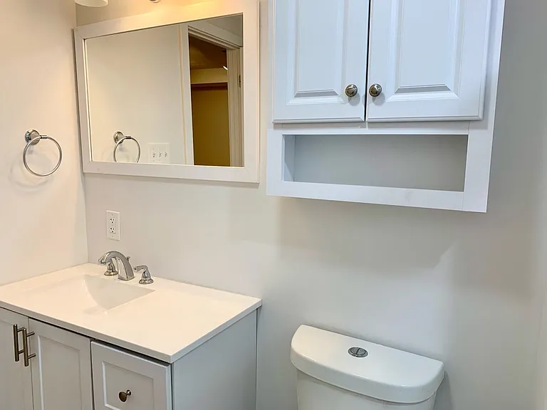 5925 Walnut St #4 — Photo 13