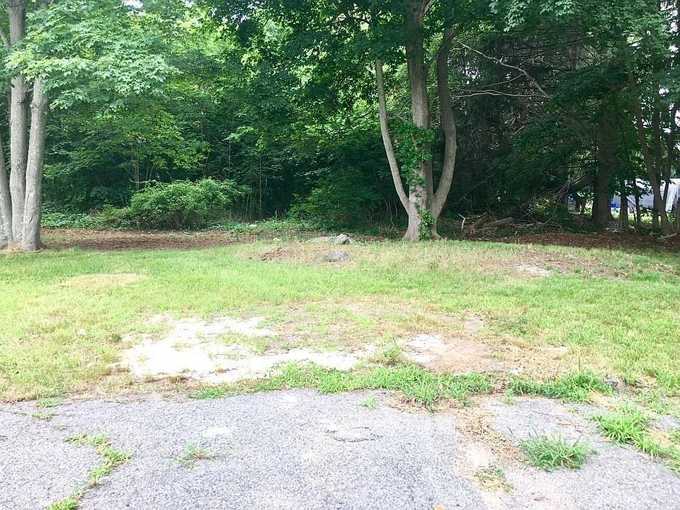 2nd image of 332 Middleboro Ave
