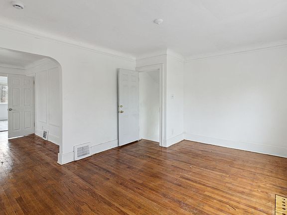 5th image of 10027 Elmira St #2