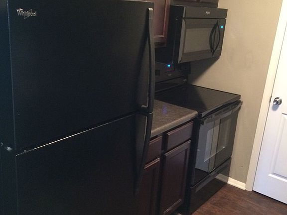 4th image of 2105-2113 Harvard Rd #2111F