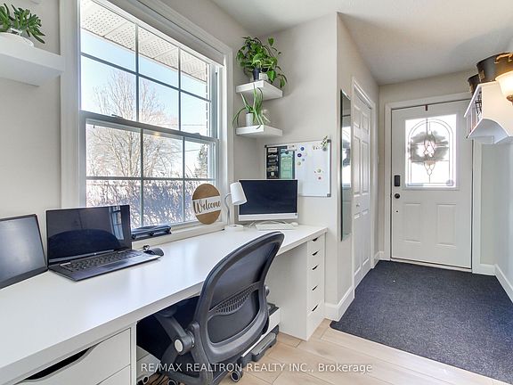 5th image of 4881 Mount Albert Rd