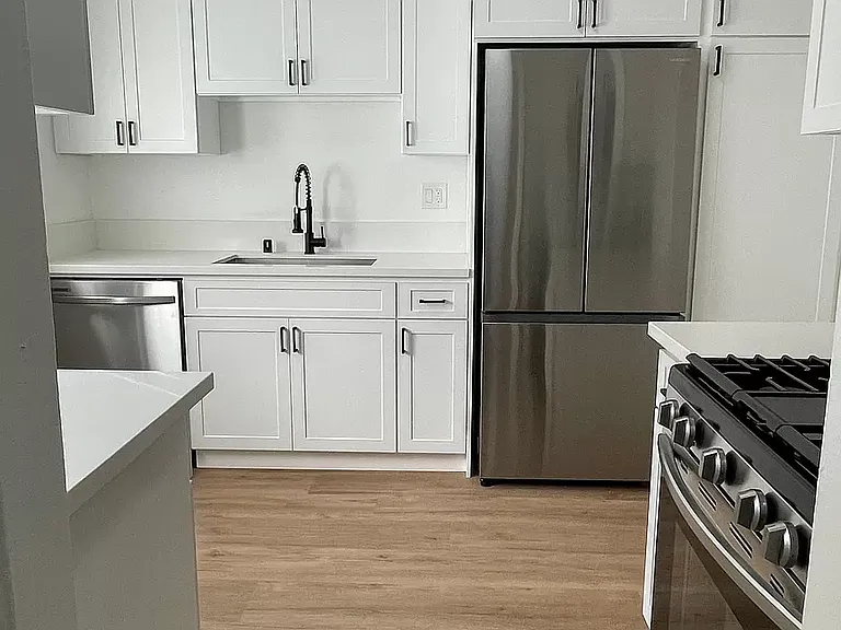 206 S McCoy Rd — Photo 1