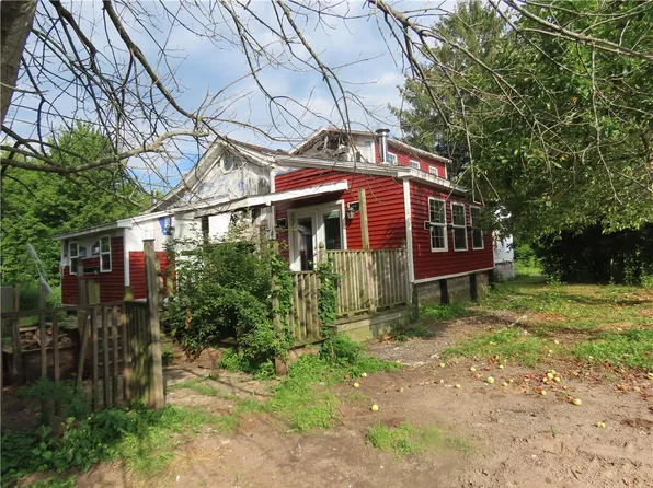 3443 Lovers Ln, Clyde, NY 14433