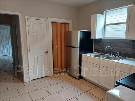 4th image of 3623 Delachaise St