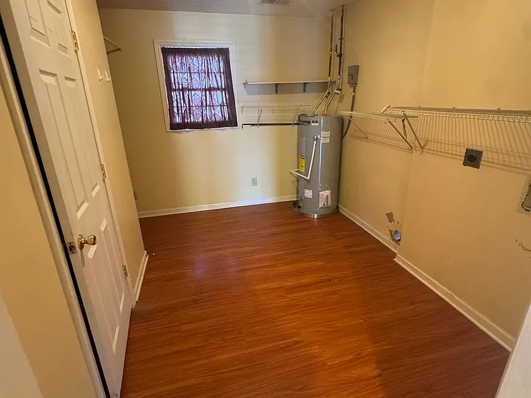 945 Dayton Ave — Photo 18