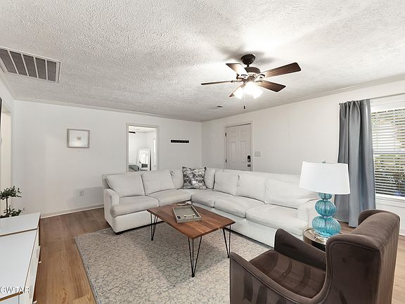 5th image of 112 Morgan St