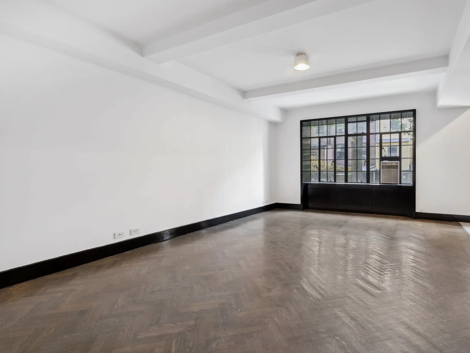 25 Monroe Place — Photo 1