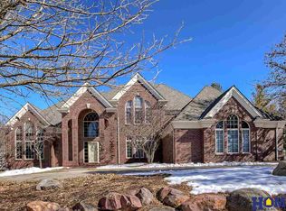 6510 Winding Ridge Ct, Lincoln, NE 68512