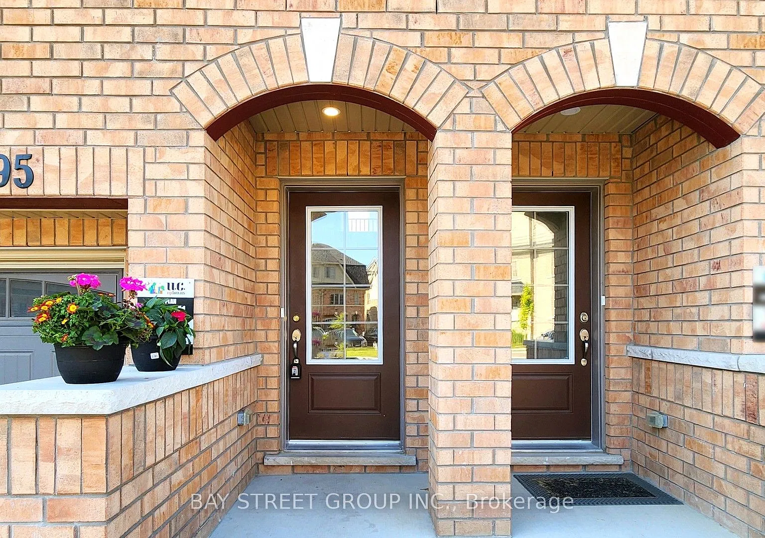 5 bed, $2,900 — Photo 3