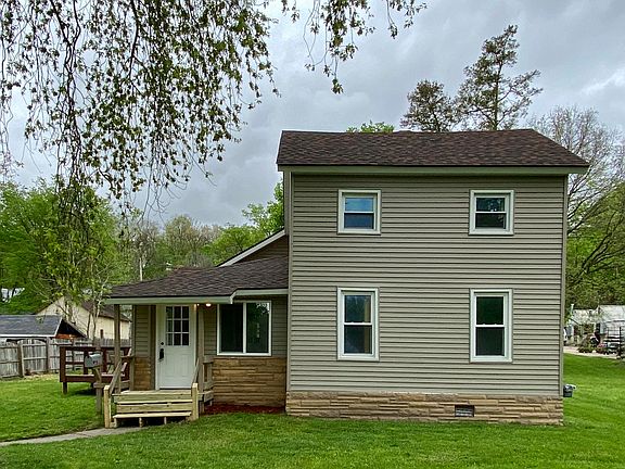 3rd image of 516 Blanchard Ct