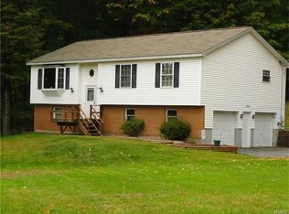128 Crane Rd, Bloomingburg, NY 12721